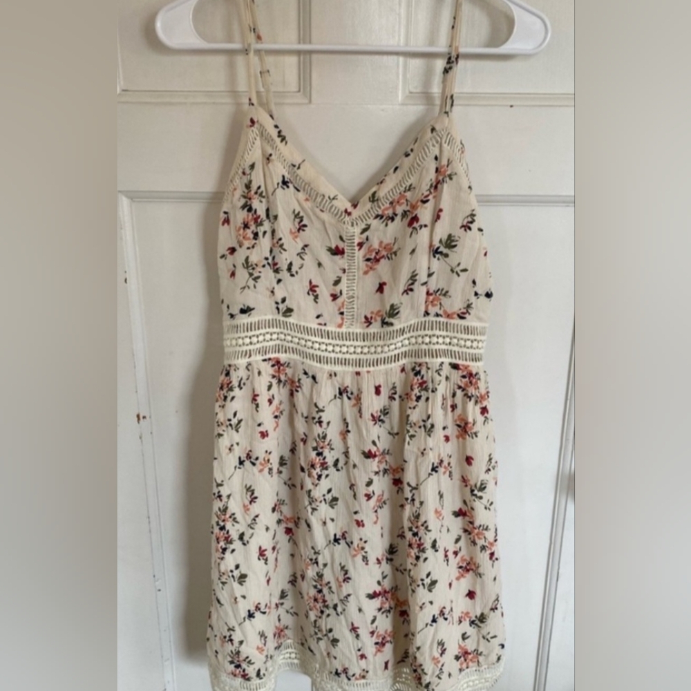 Abercrombie & Fitch ivory floral mini dress size medium.